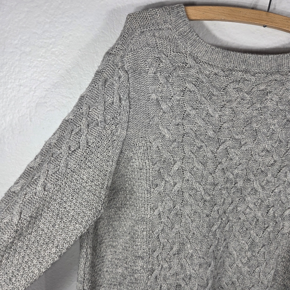 Vince Grey Colorblock Cable Knit Crewneck Sweater Size M Yak & Wool Blend - Picture 10 of 16